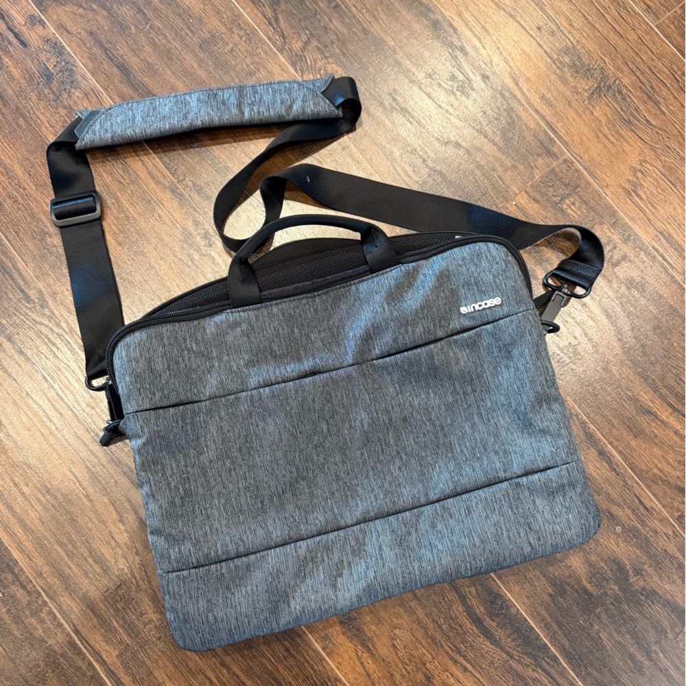 Incase Charcoal Laptop Bag with Shoulder Strap